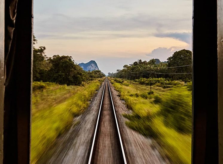 Tailândia, vista da última carruagem do comboio