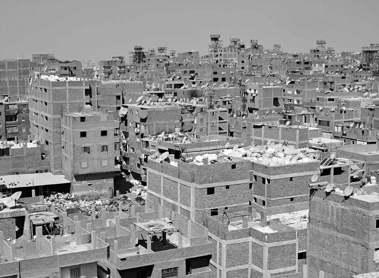 Mokattam Zabbaleen, Unfinished neighborhood with hundreds of brick houses