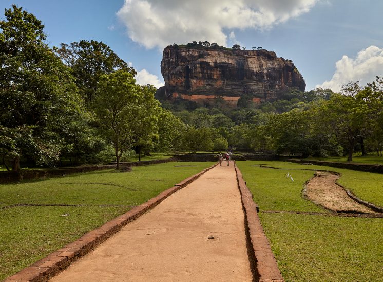 Sri Lanka, jardins e rochedo de Sigiriya