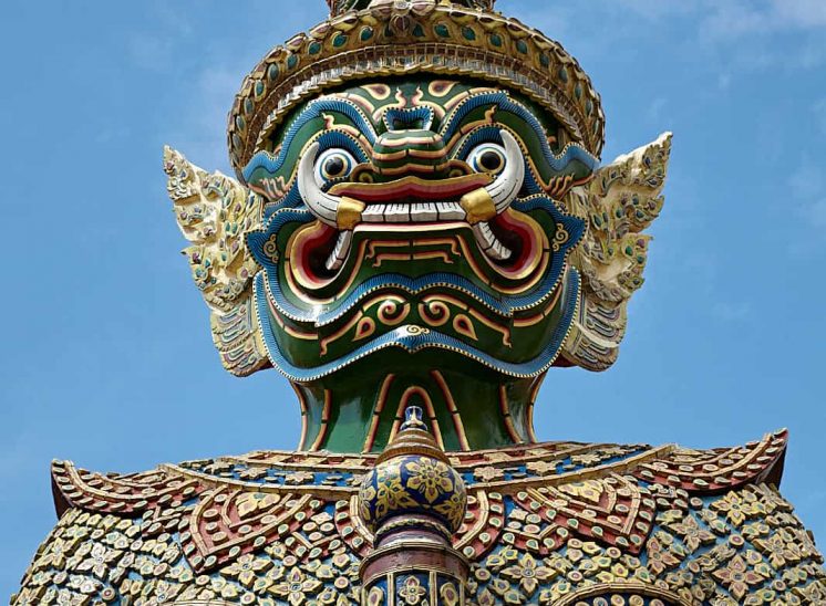 Tailândia, estátua de um guardião demónio em Wat Phra Kaew